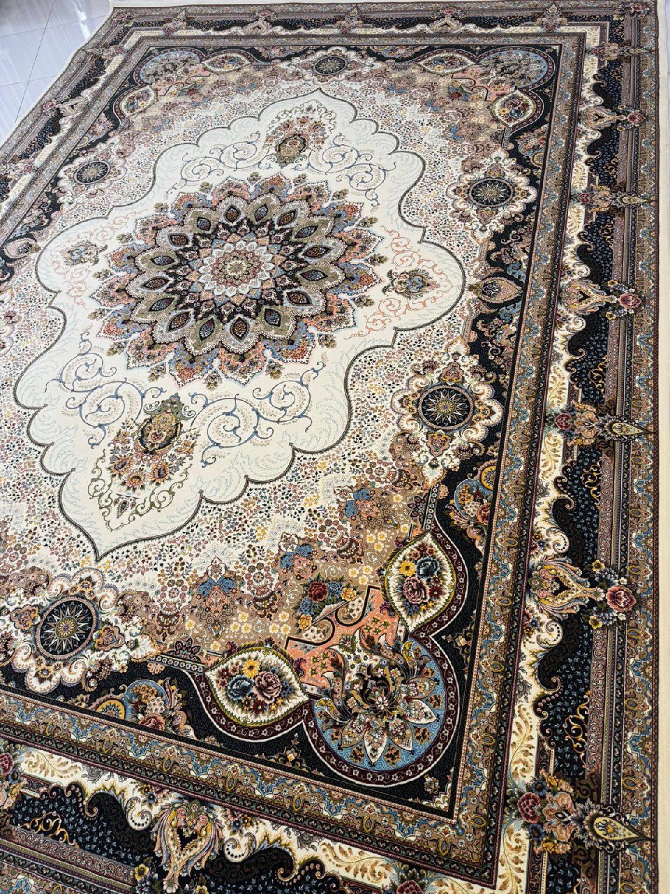 سجاد الايراني - مهرگان کرم