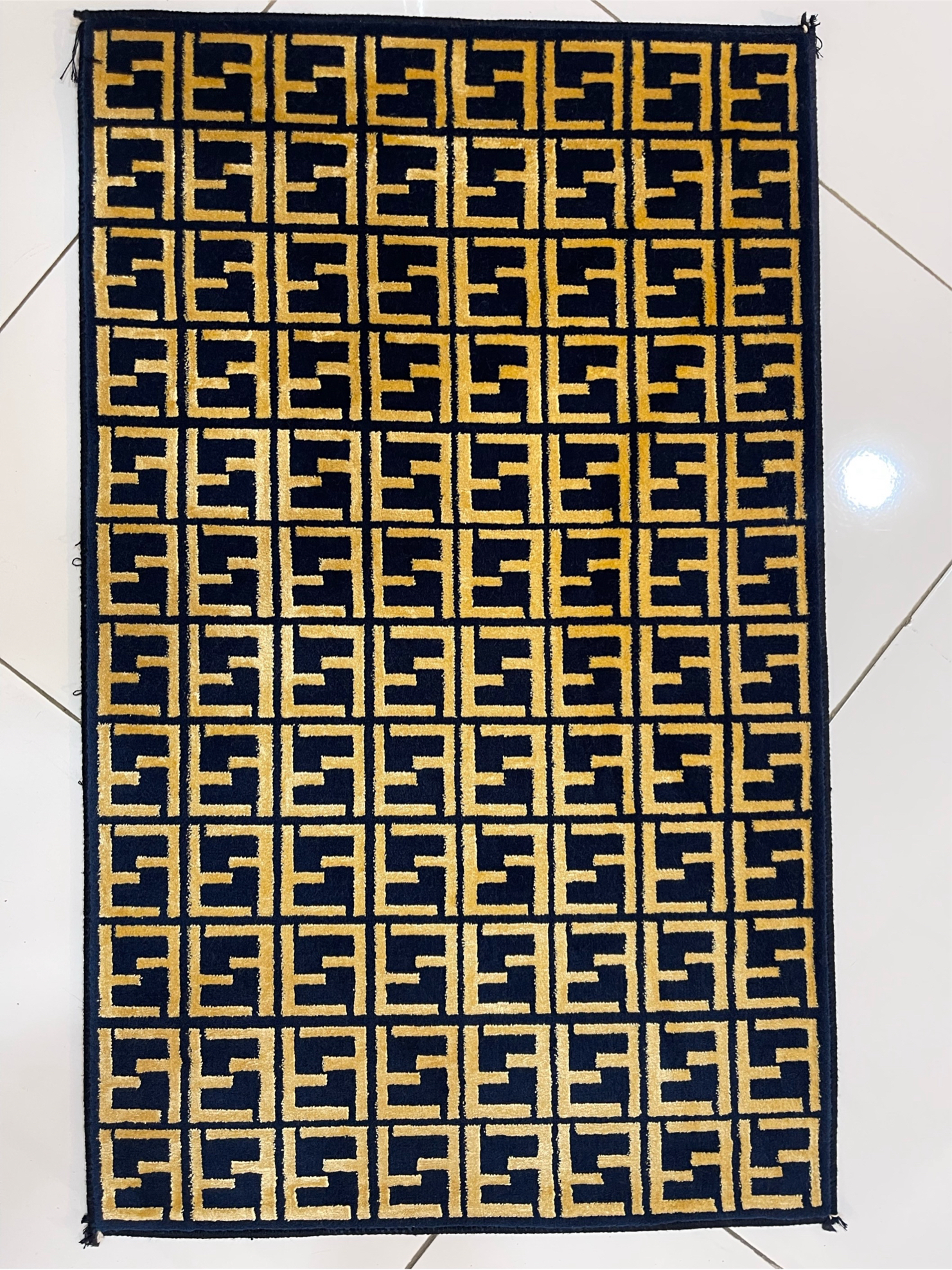 سجاد الايراني - Fendi بادری